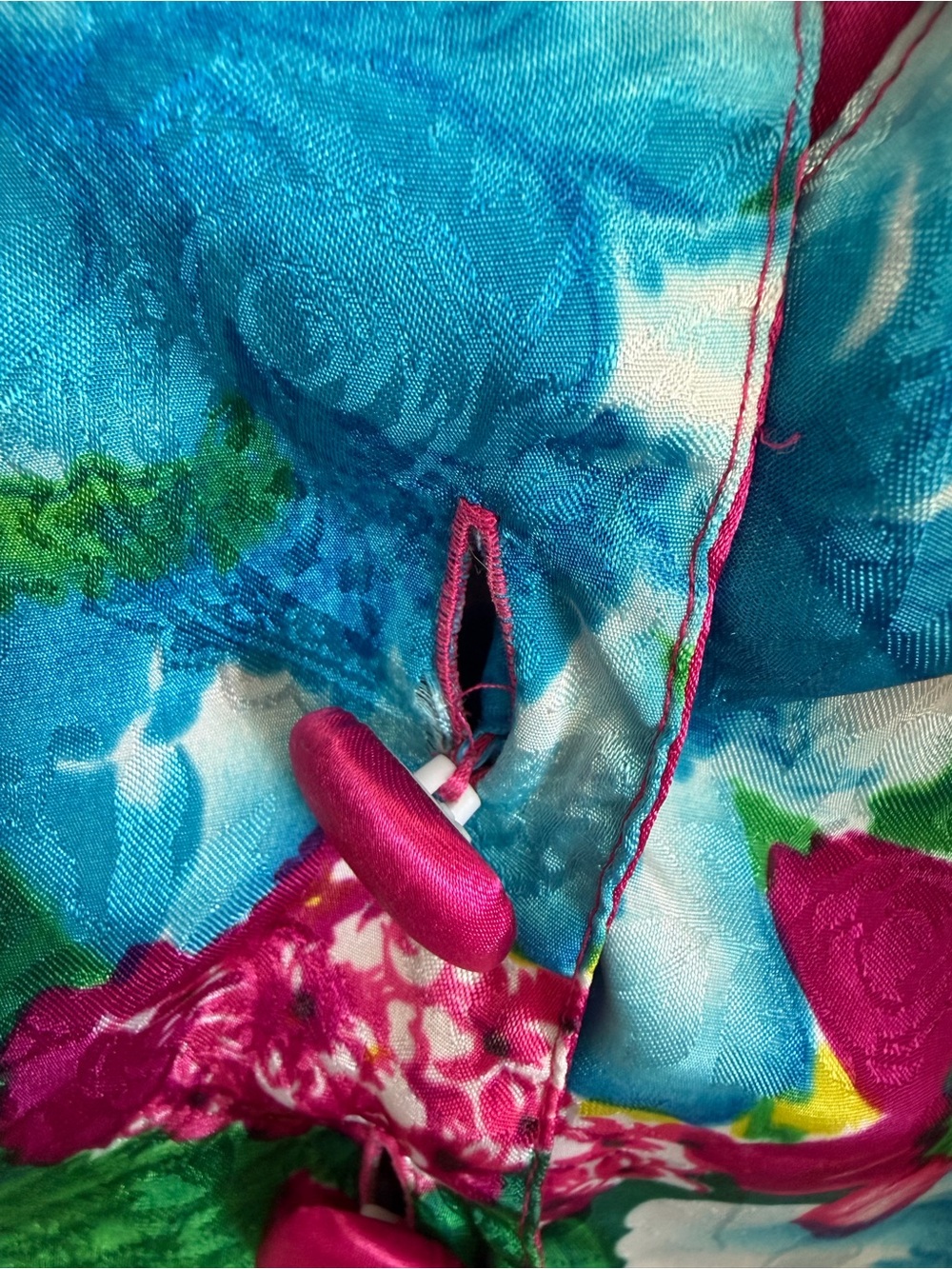 Victoria's Secret Gold Label Satin Pajama Top Small Floral Vintage Lounge Y2K - Picture 3 of 13
